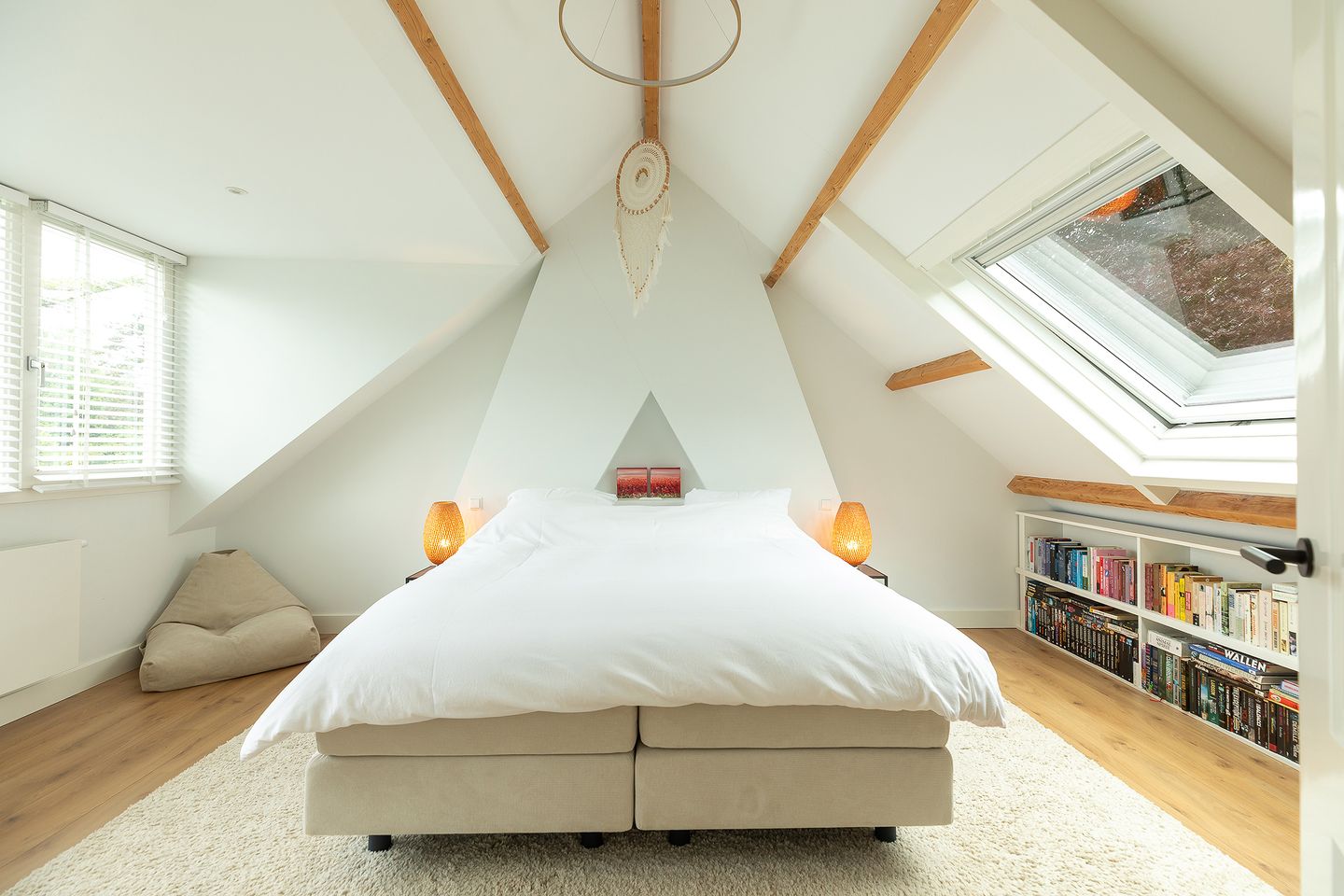 Semi-detached villa with sunny garden in the green heart of Laren — 24