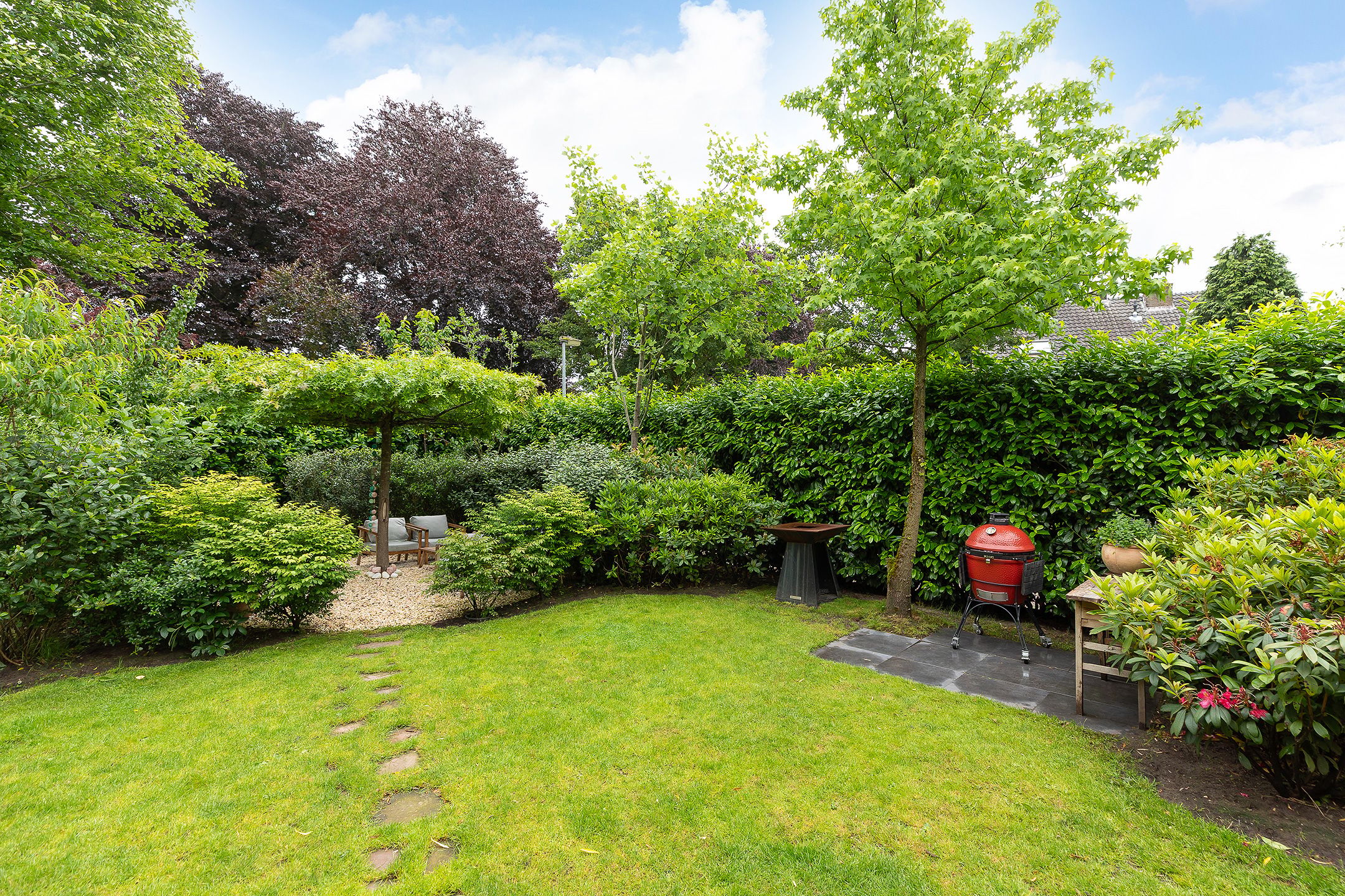 Semi-detached villa with sunny garden in the green heart of Laren — 29