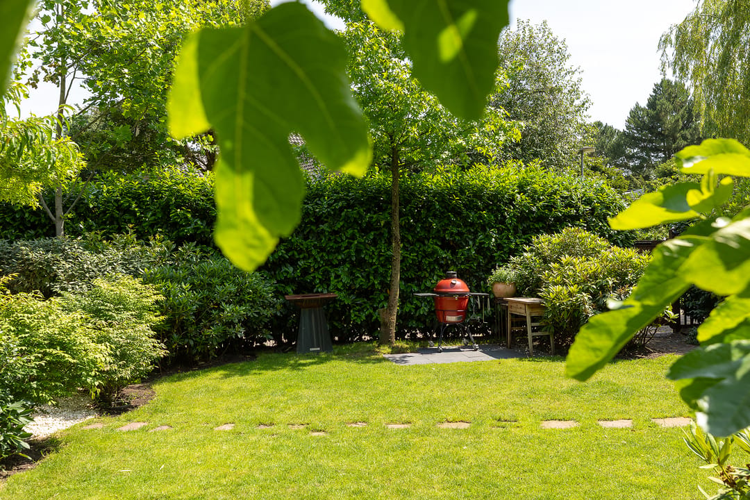 Semi-detached villa with sunny garden in the green heart of Laren — 30