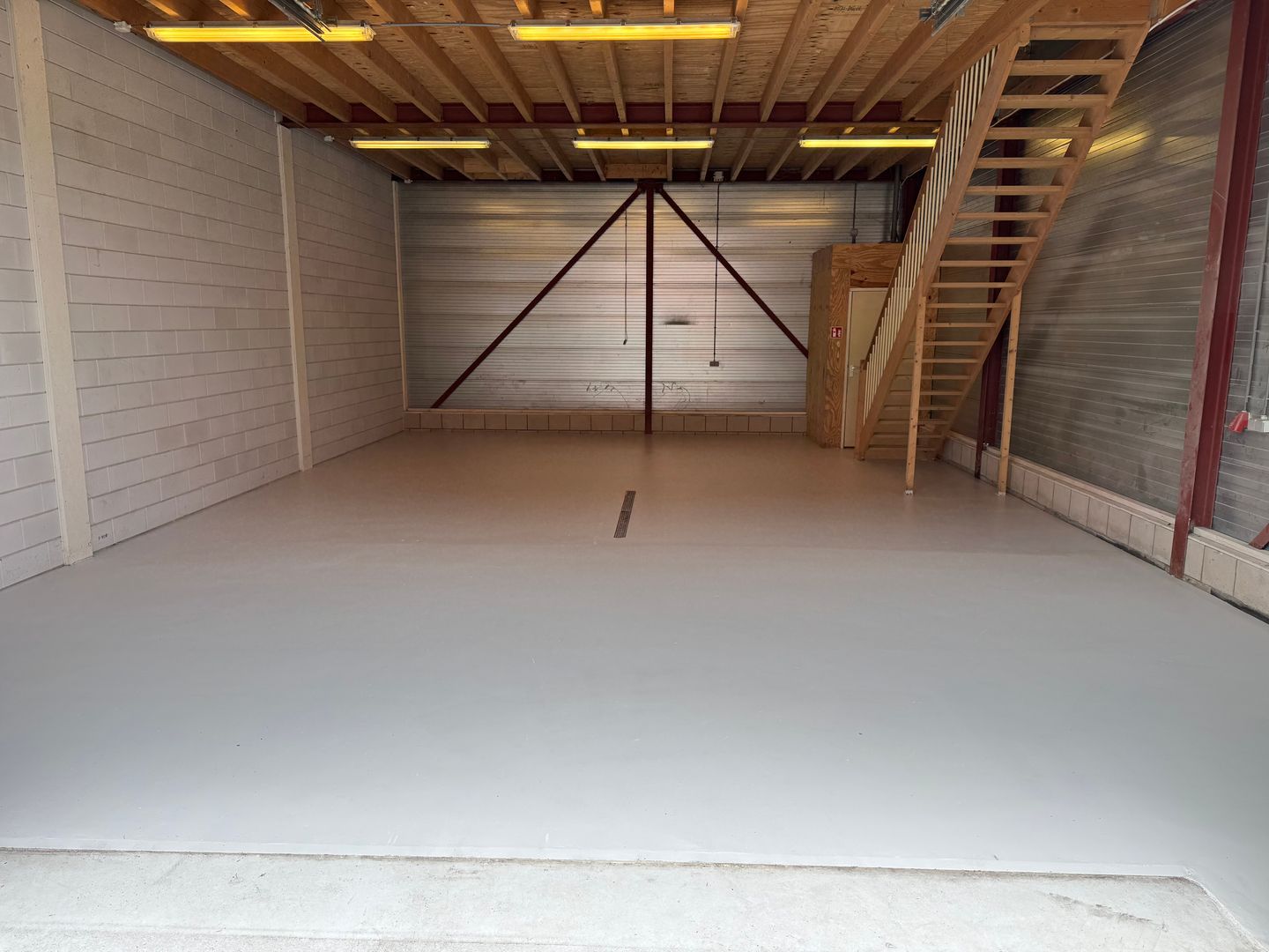 Bekijk foto 2 van De Trompet 22-k001