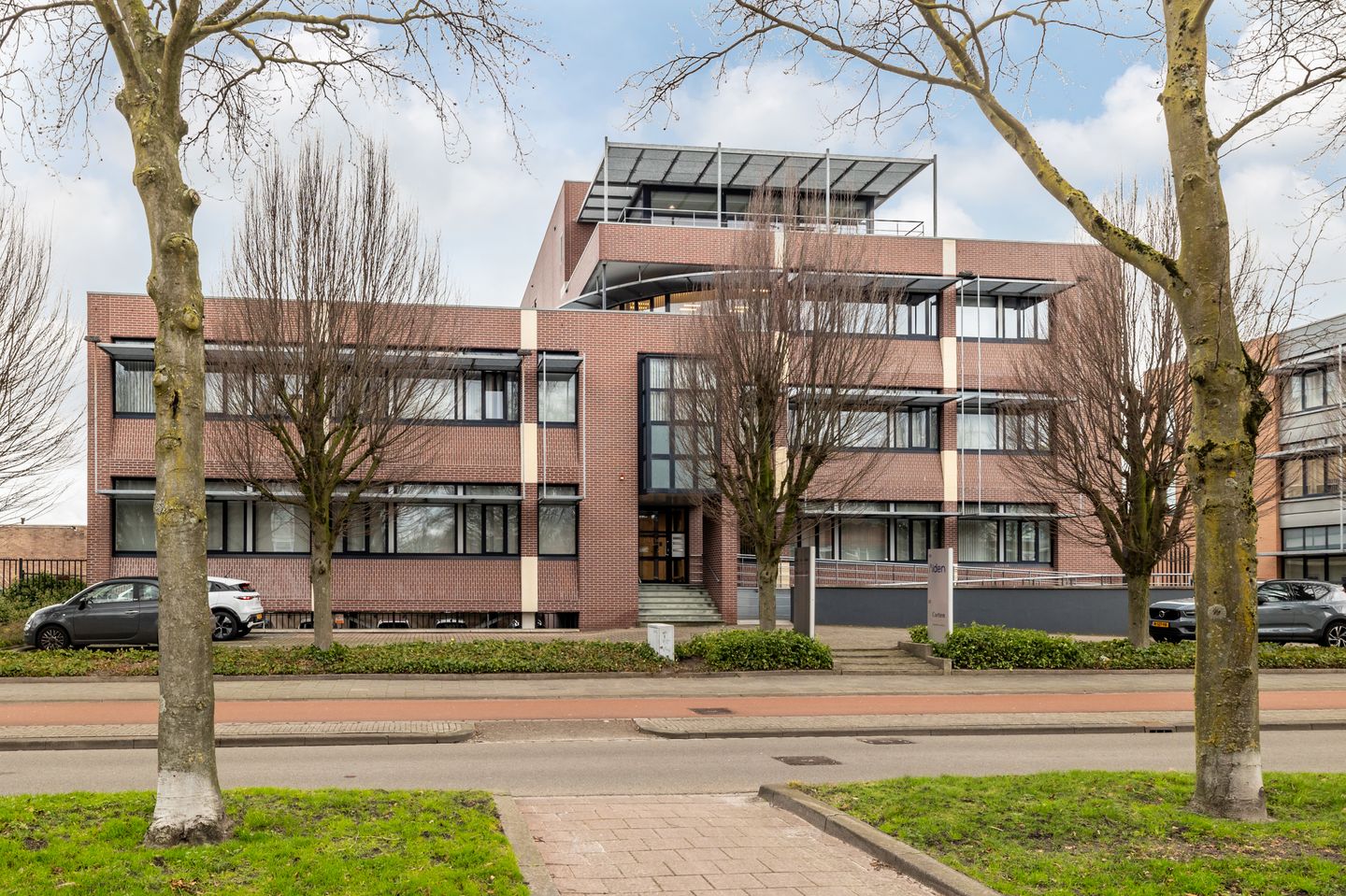 Bekijk foto 1 van St. Ignatiusstraat 255