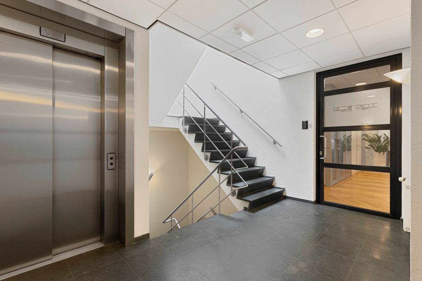 Bekijk foto 5 van St. Ignatiusstraat 255