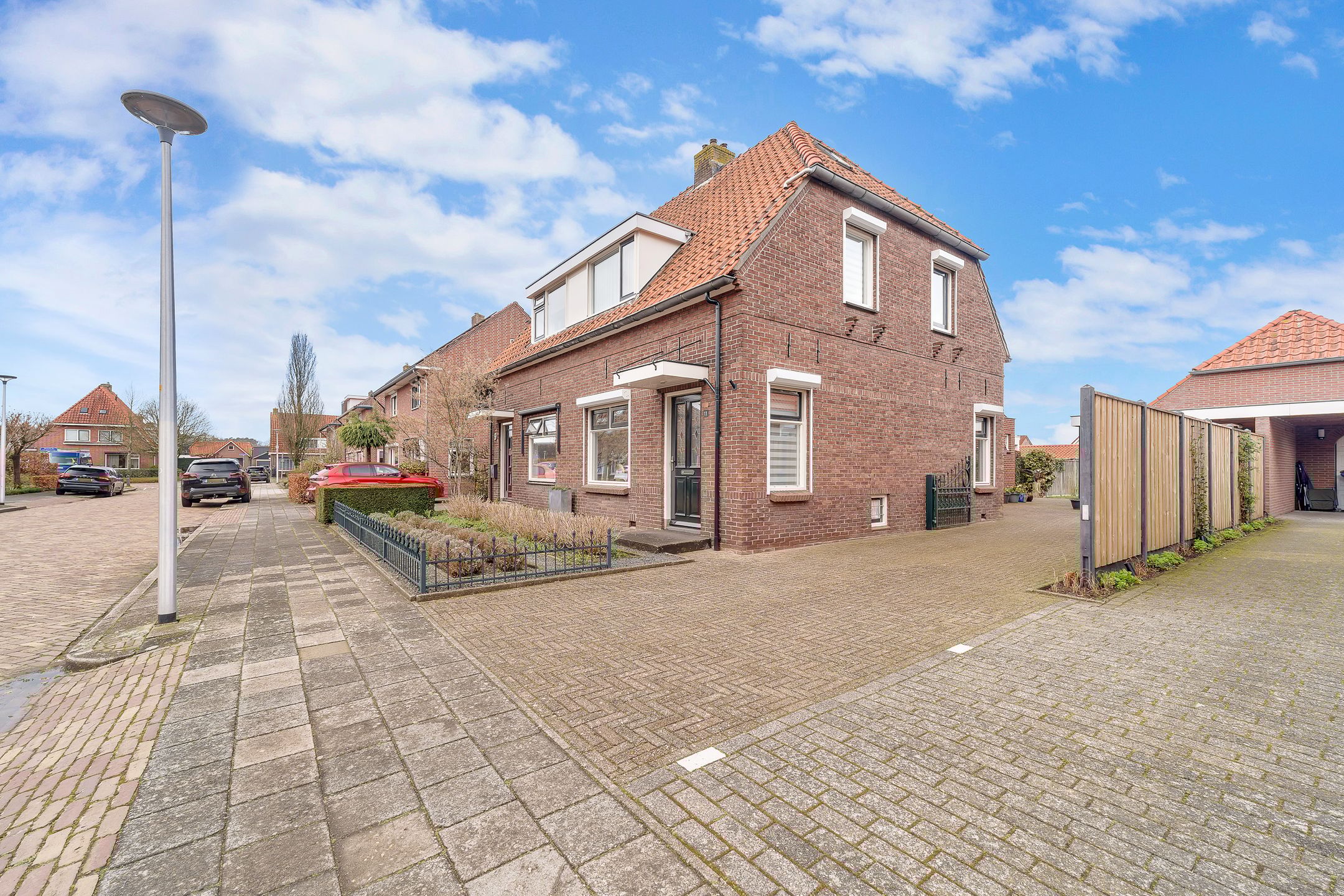 Foto 36 van Frederik Hendrikstraat 11