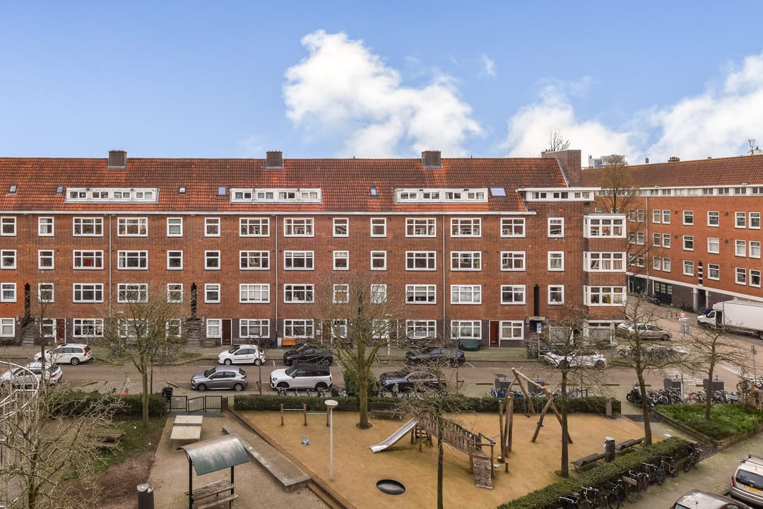 Foto 16 van Paramariboplein 53-4