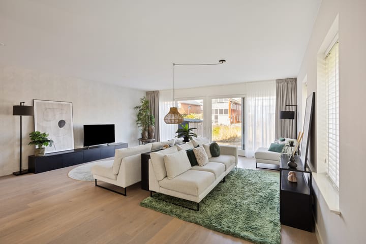 Photo 2 of Suezweg 64