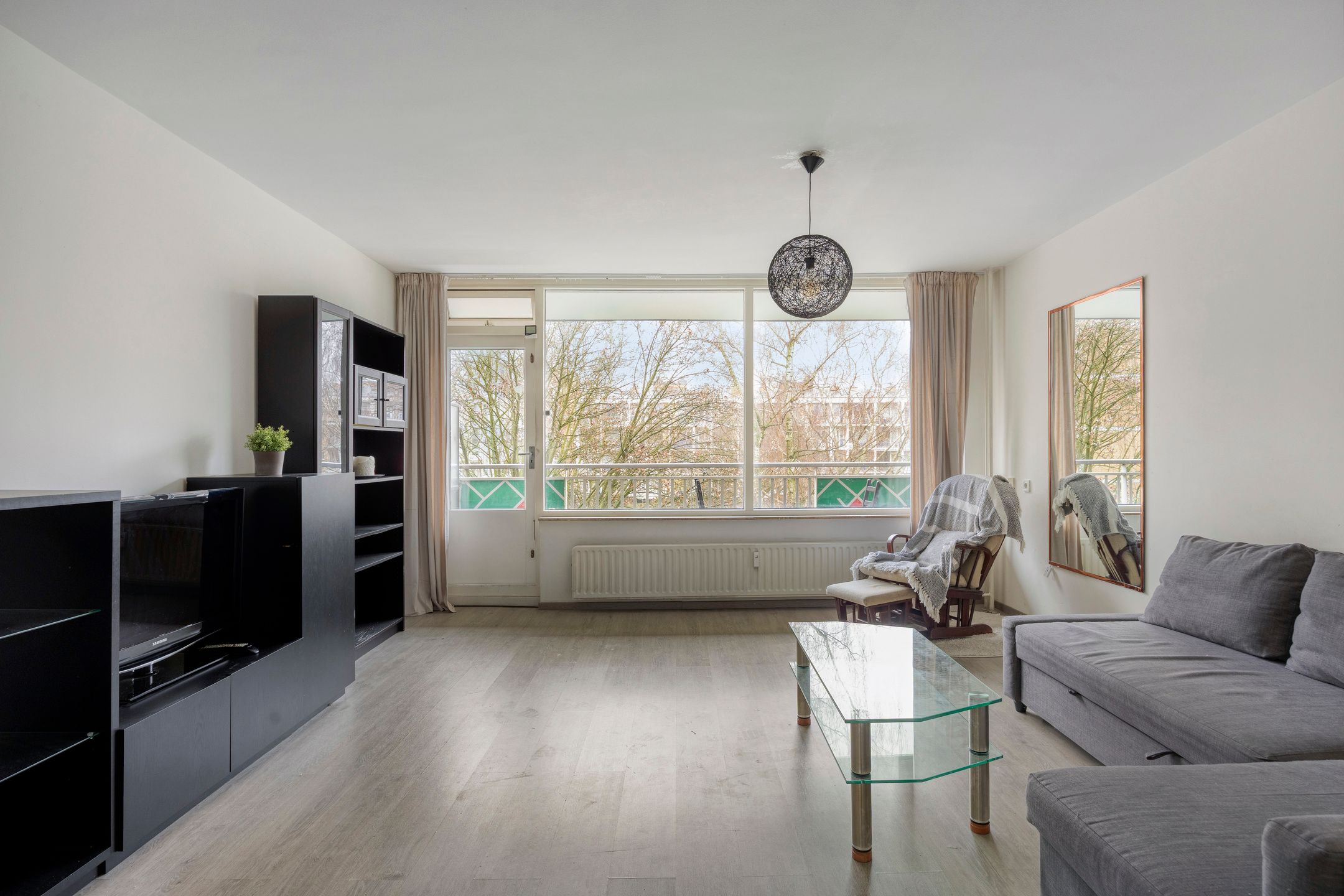 Move-in ready 1-bedroom apartment with balcony and storage in green residential area — 15