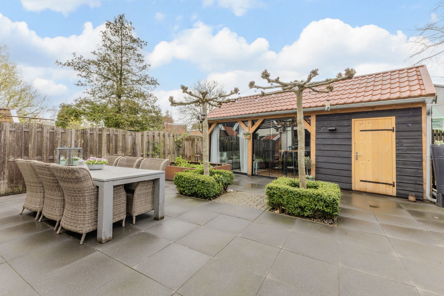 Detached house with sunny garden and private parking in Wormer — 11