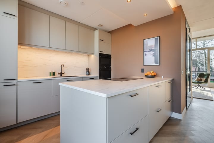 Photo 2 of Witte de Withstraat 21