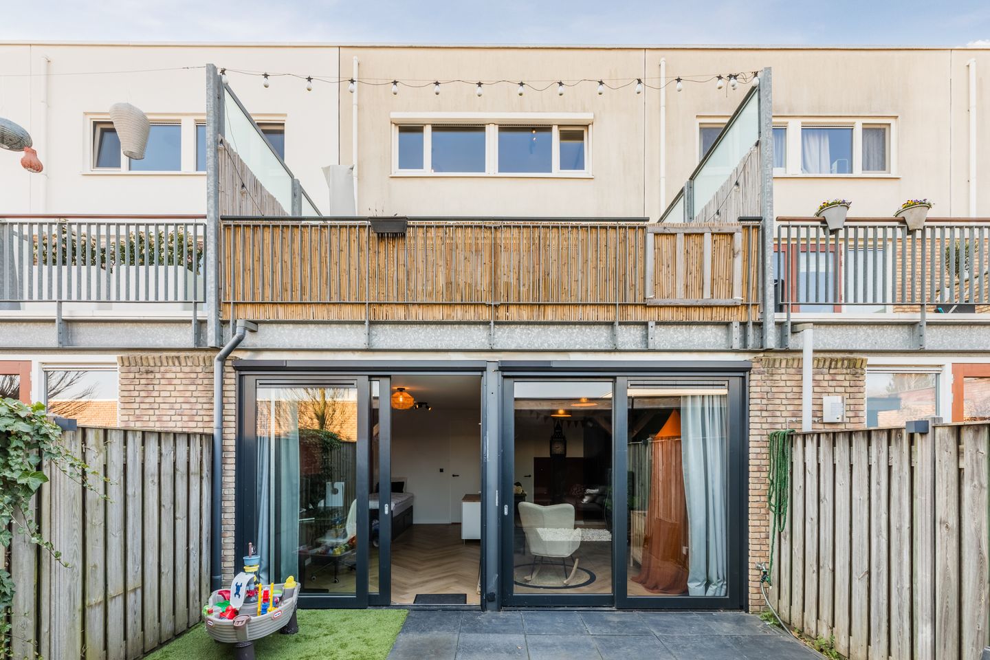 Photo 4 of Witte de Withstraat 21