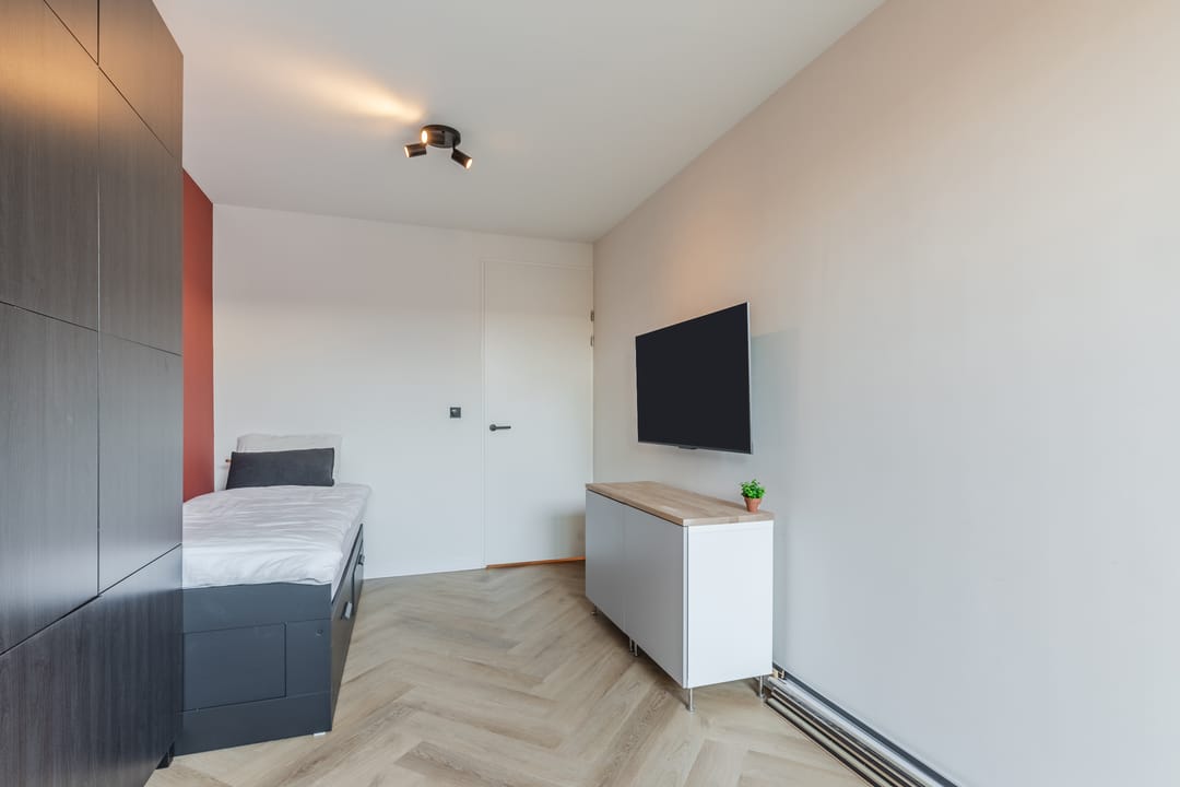 Photo 16 of Witte de Withstraat 21