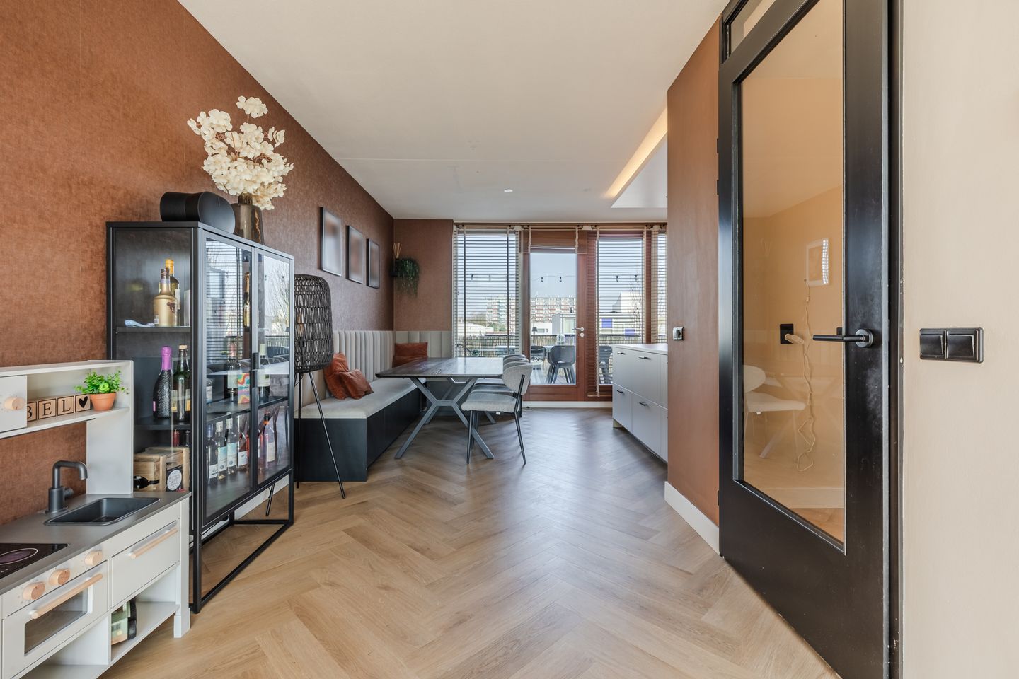 Photo 20 of Witte de Withstraat 21