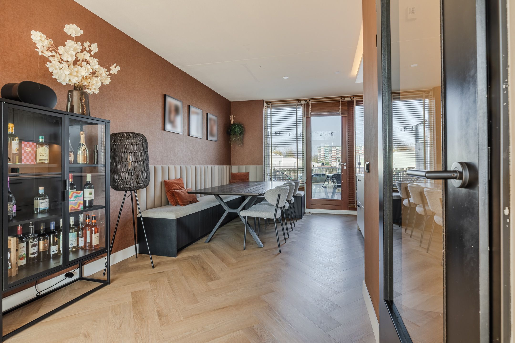 Photo 21 of Witte de Withstraat 21