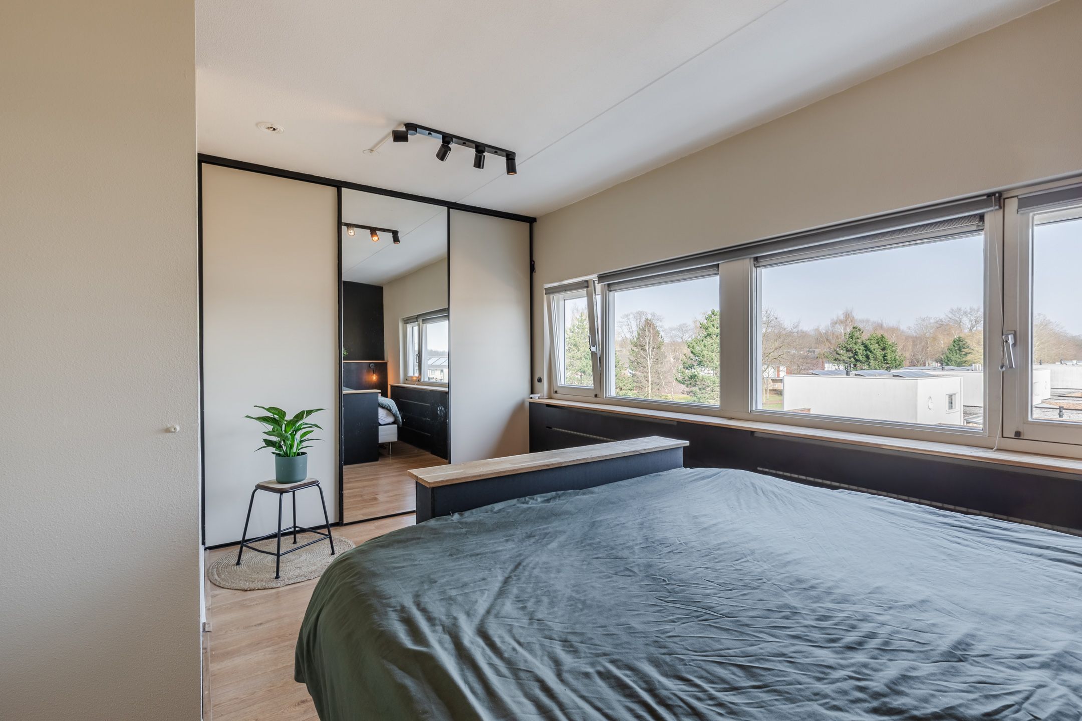 Photo 30 of Witte de Withstraat 21