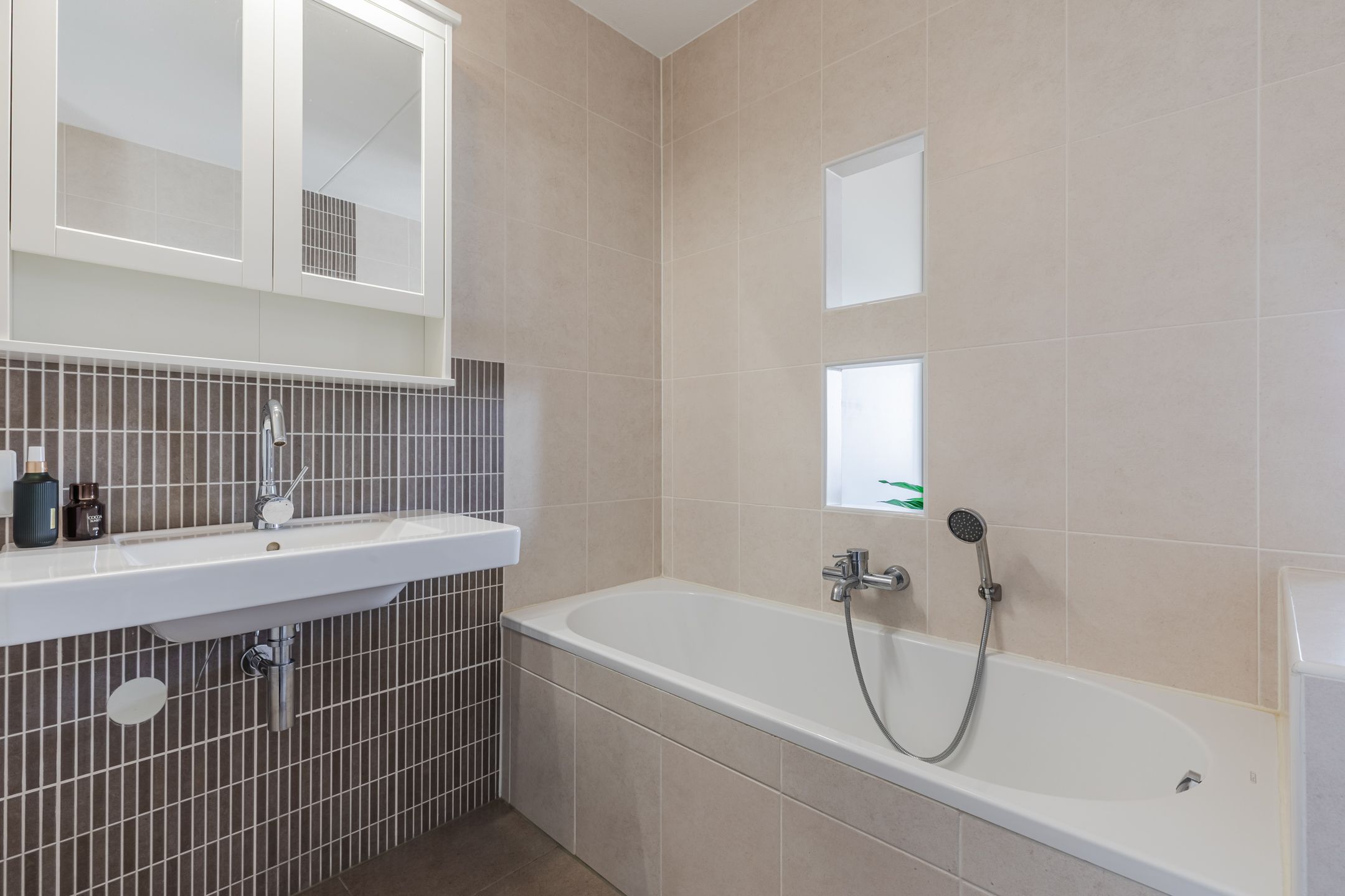 Photo 33 of Witte de Withstraat 21