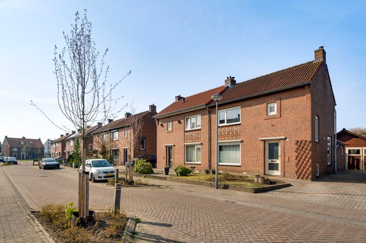 Foto 3 van Plantsoenstraat 1