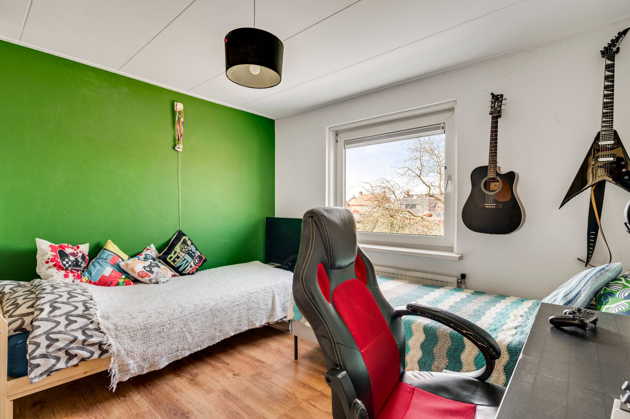 Photo 24 of Plantsoenstraat 1