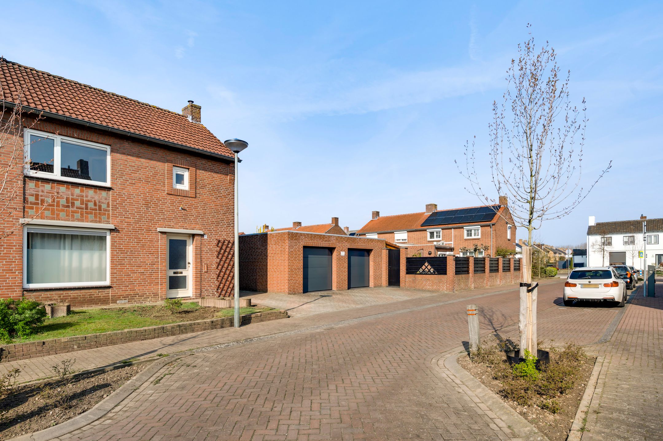 Photo 27 of Plantsoenstraat 1