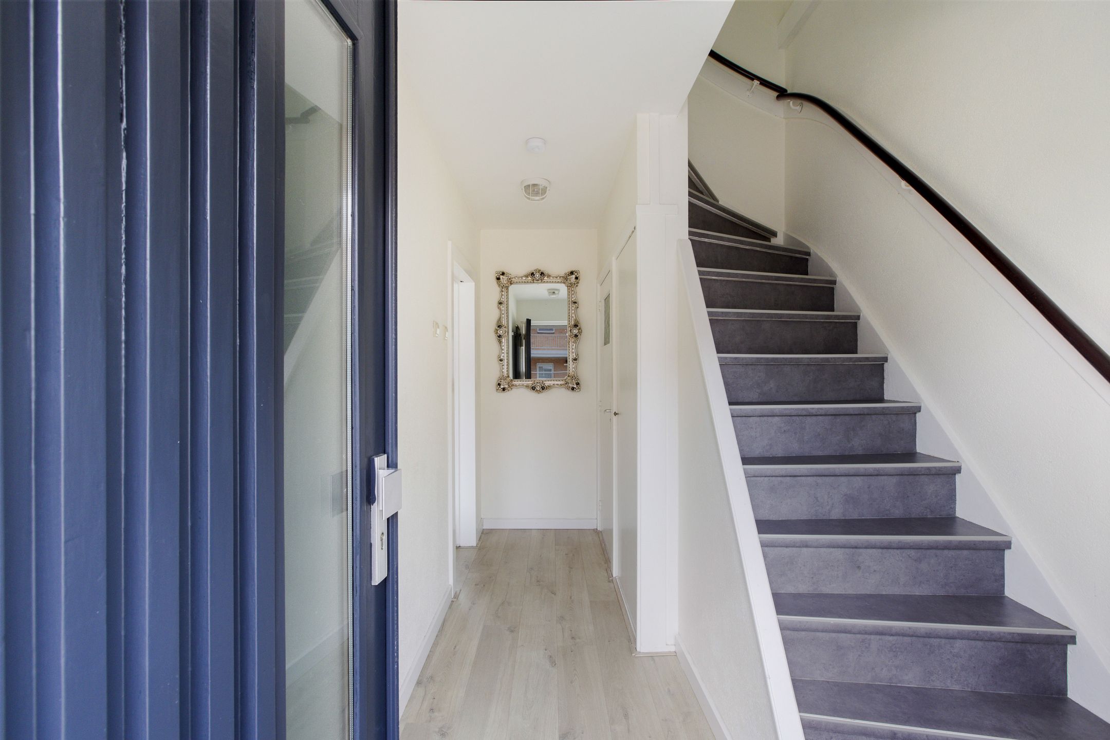 Well-Insulated Terraced House with Three Bedrooms in Krimpen aan de Lek — 13