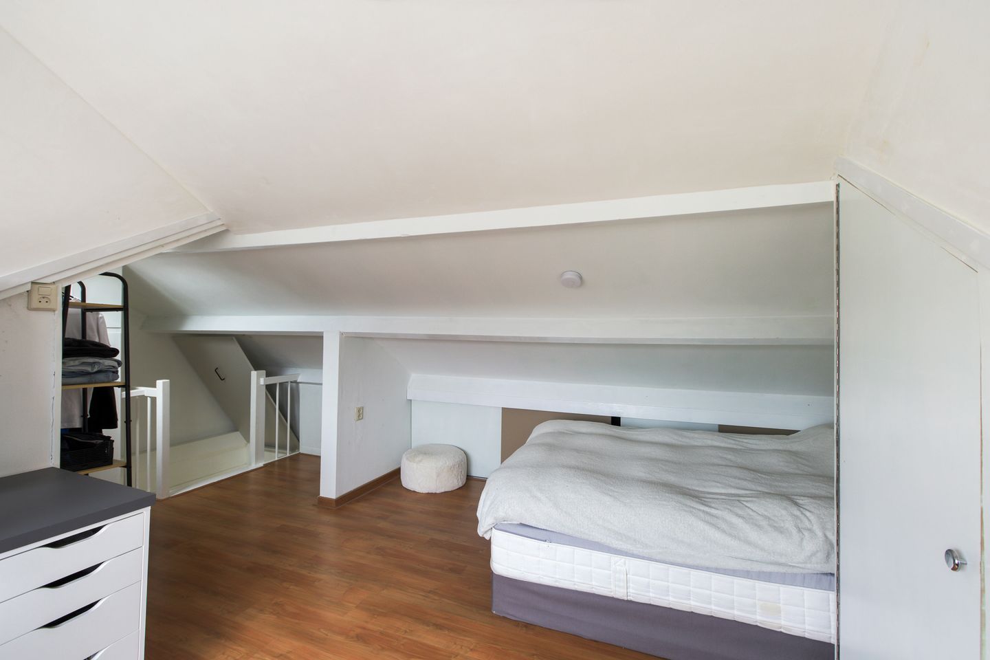 Well-Insulated Terraced House with Three Bedrooms in Krimpen aan de Lek — 27