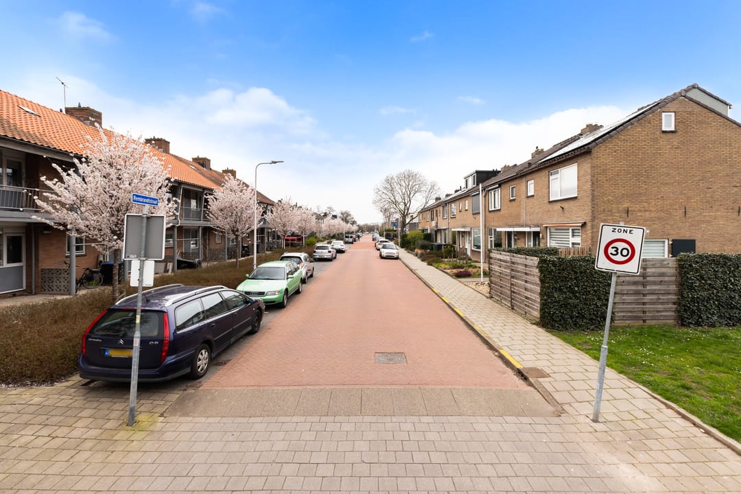 Well-Insulated Terraced House with Three Bedrooms in Krimpen aan de Lek — 29