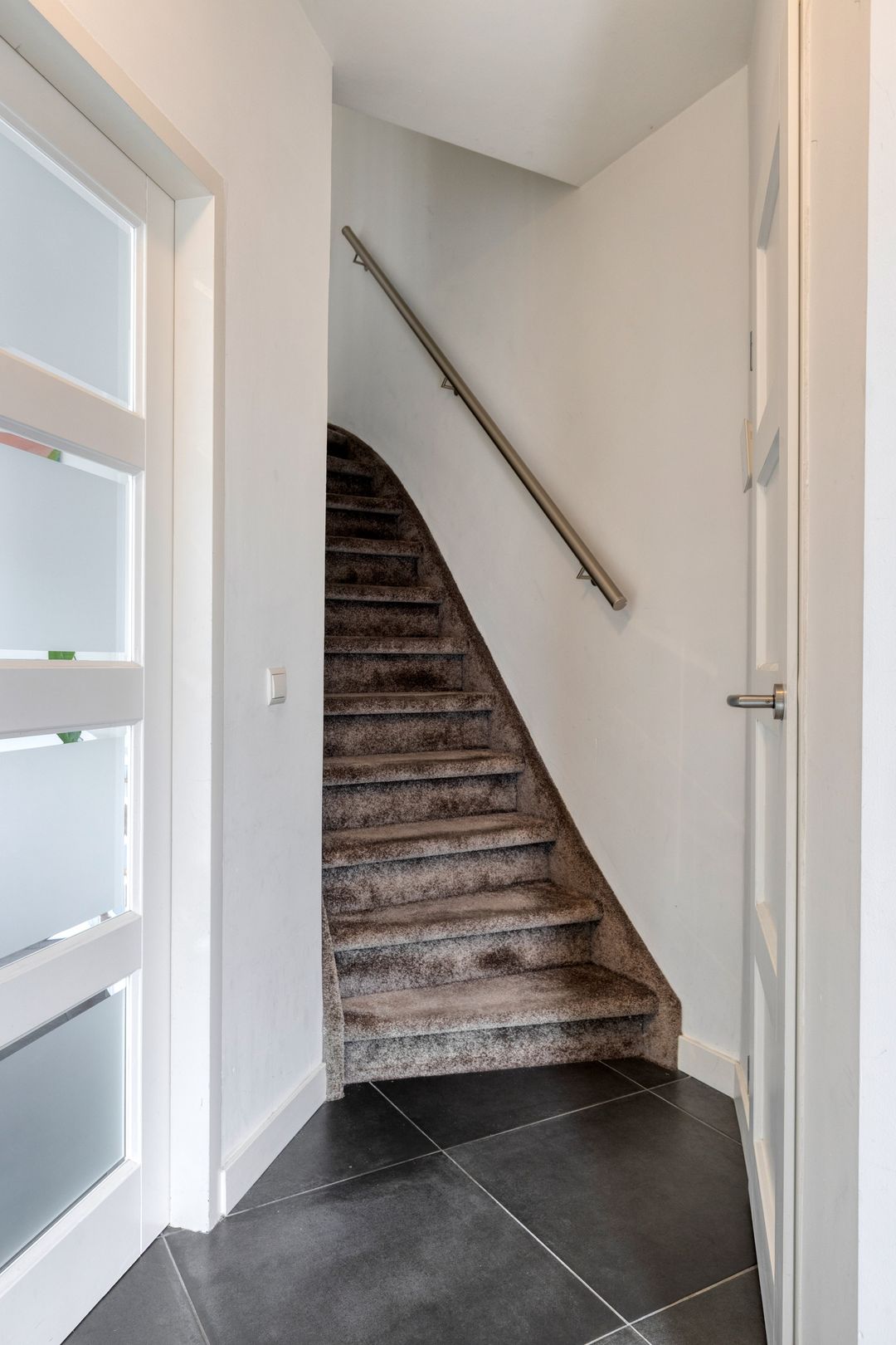 Photo 8 of Dauphinélaan 19