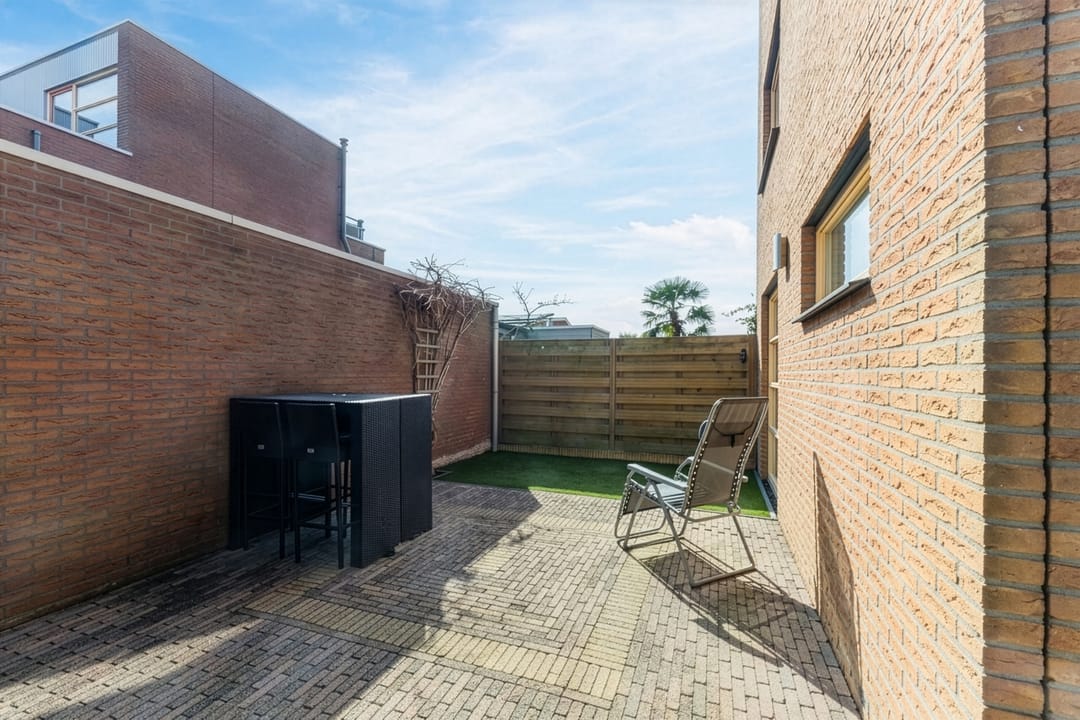 Foto 32 van De Ruijtbaan 8