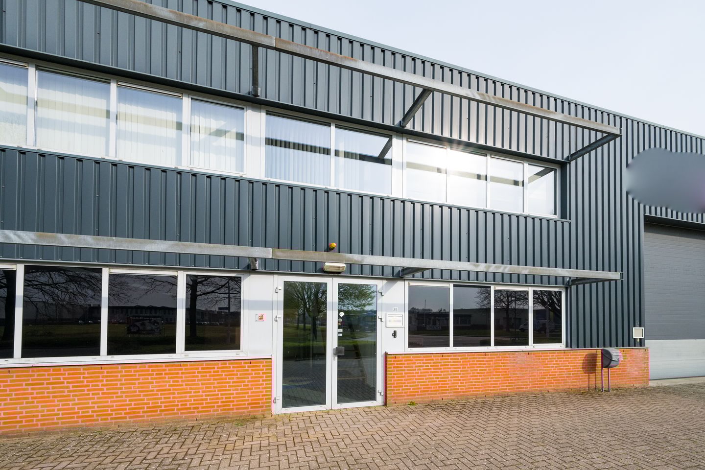 View photo 4 of Fabriekstraat 38