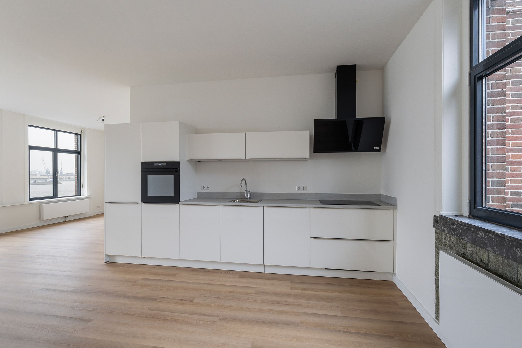 Foto 12 van Lloydstraat 43