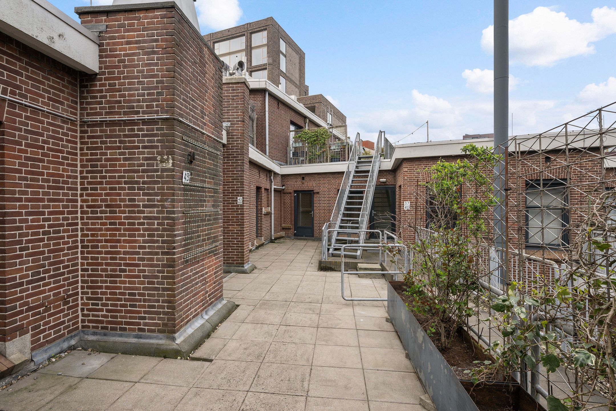 Foto 33 van Lloydstraat 43