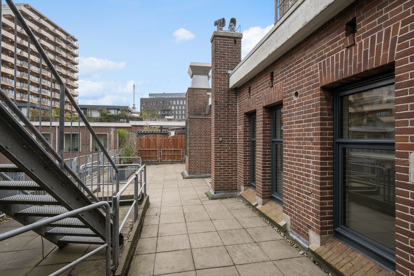 Foto 29 van Lloydstraat 43