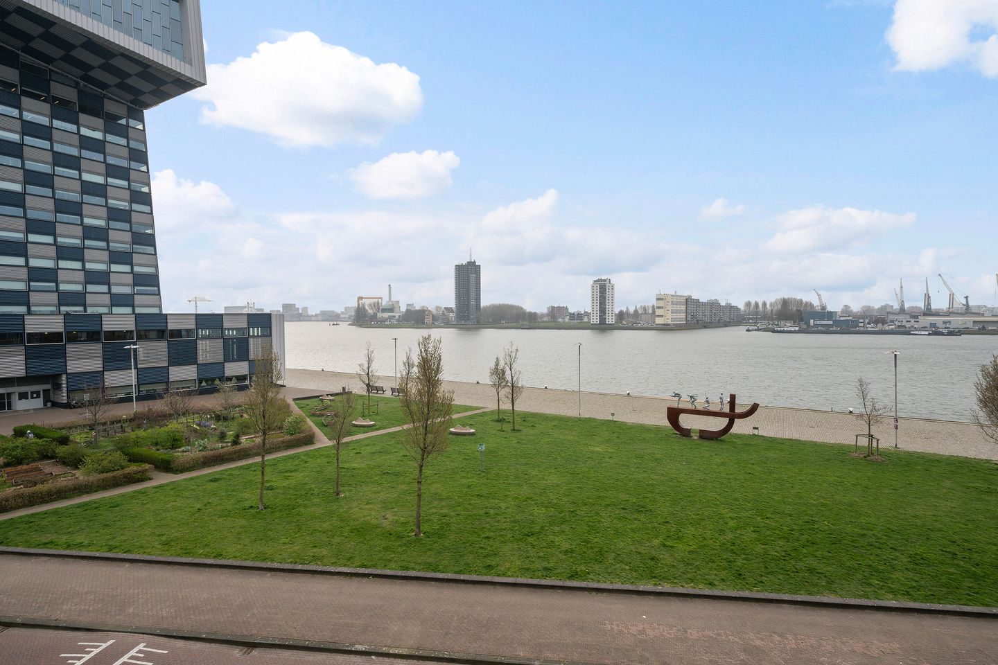 Foto 40 van Lloydstraat 43