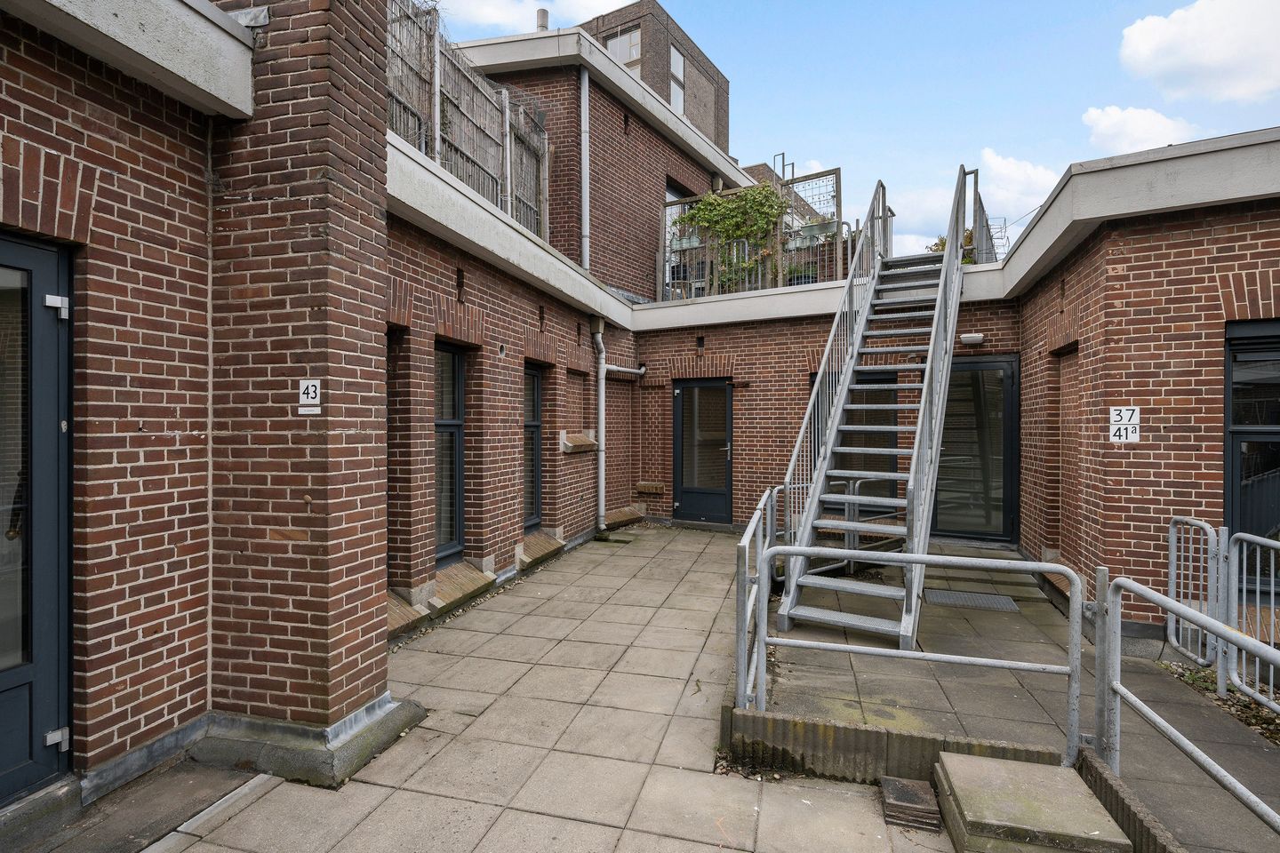 Foto 34 van Lloydstraat 43