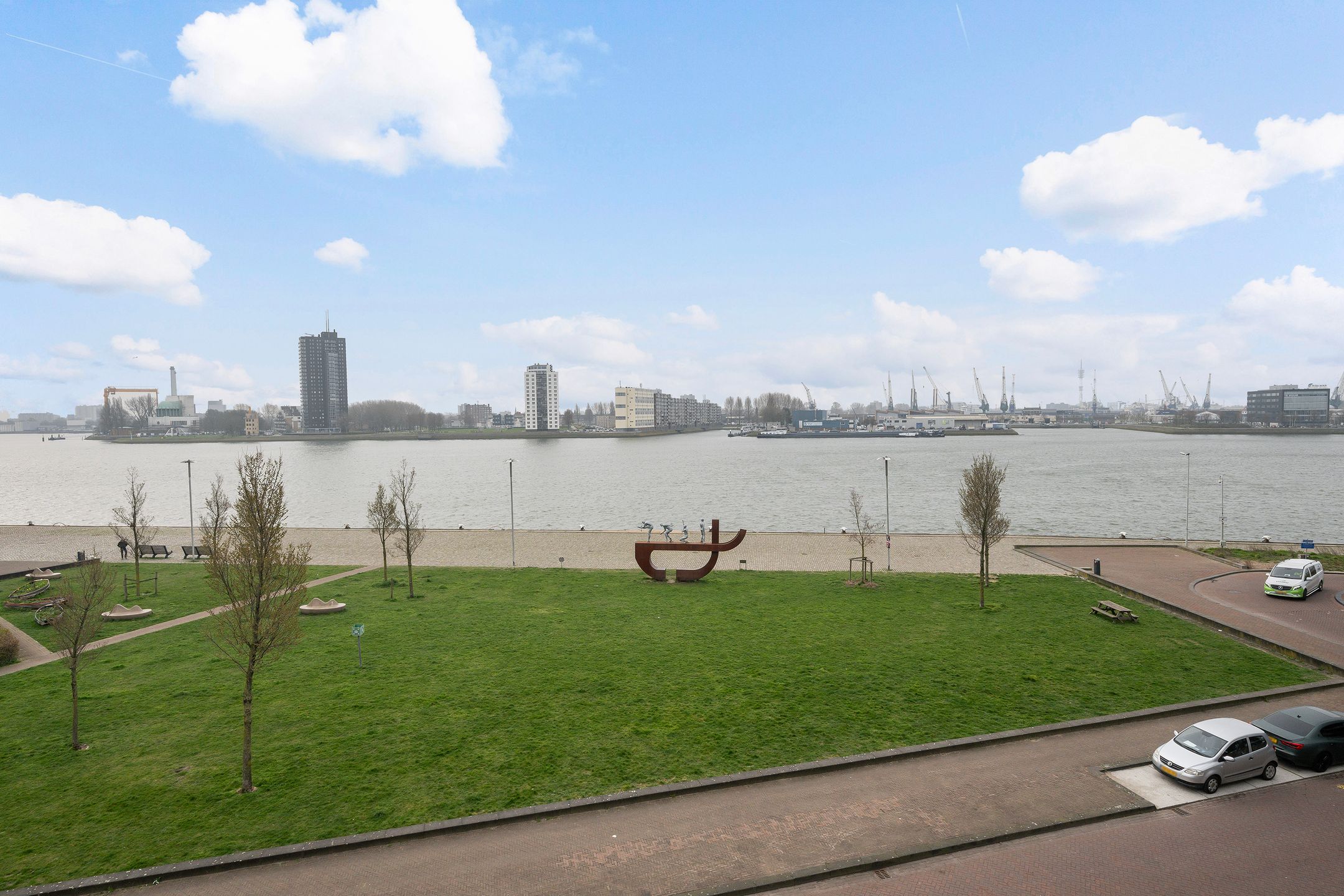 Foto 39 van Lloydstraat 43