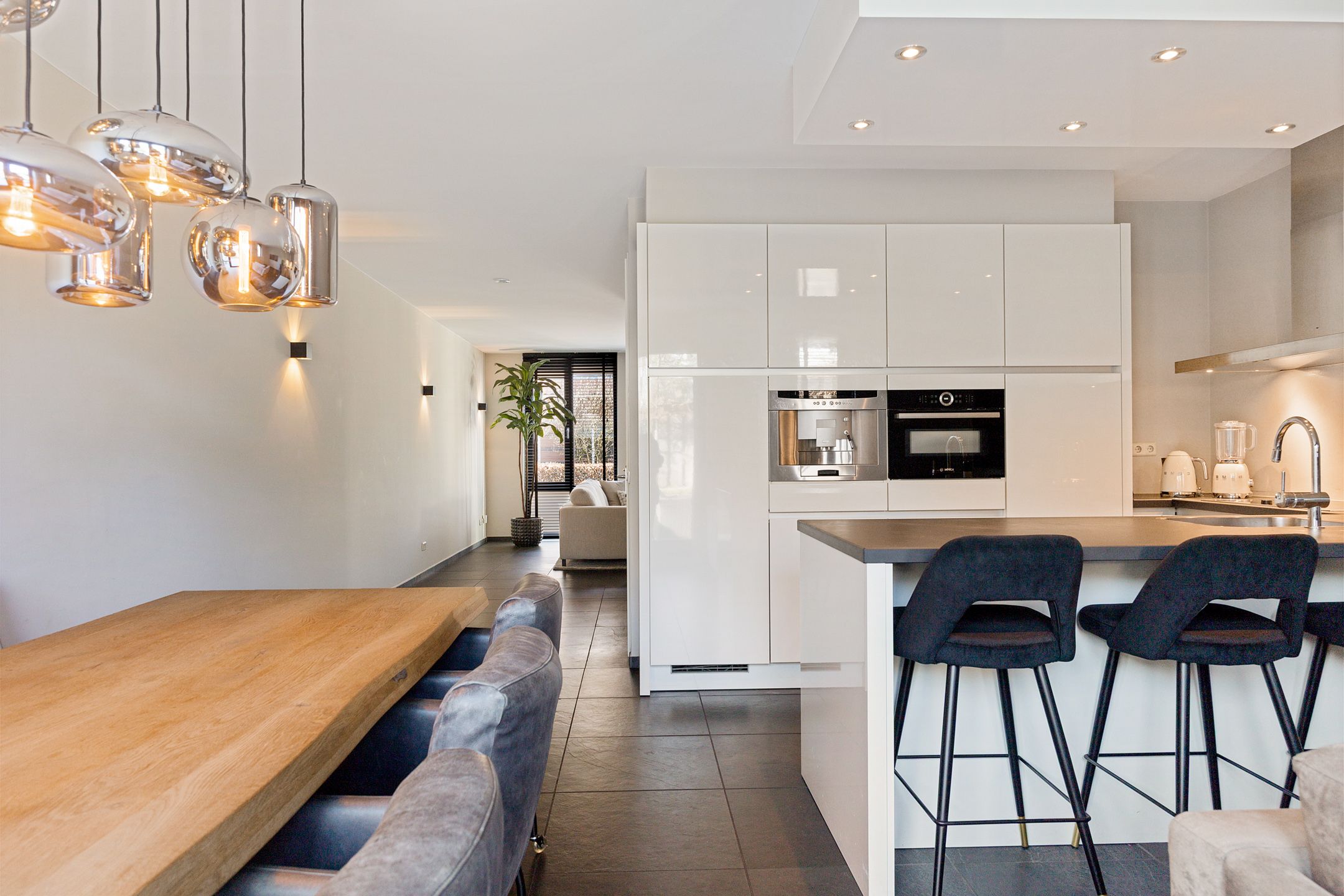Spacious Move-in Ready Home in Popular De Laares Neighborhood — 16