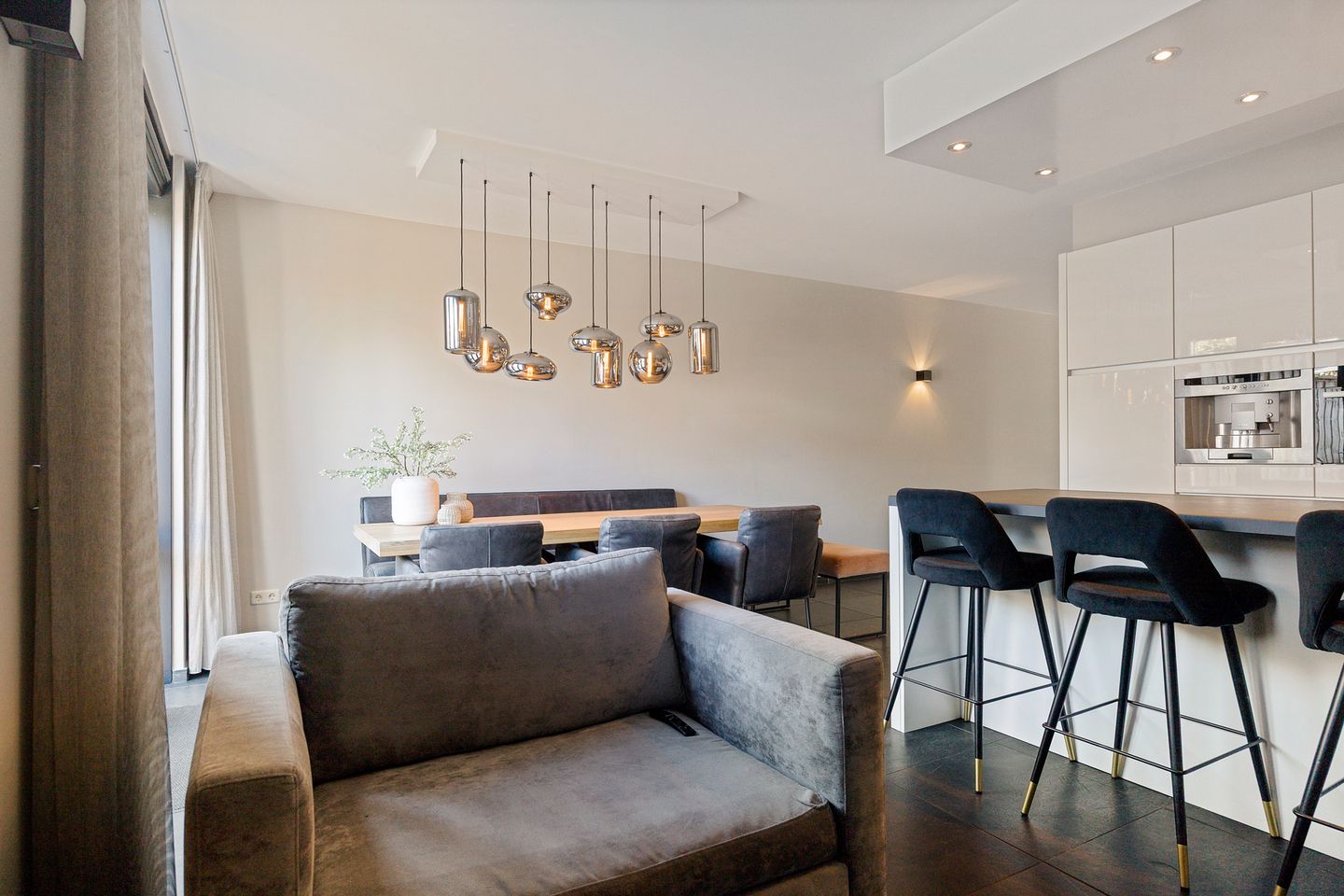 Spacious Move-in Ready Home in Popular De Laares Neighborhood — 18