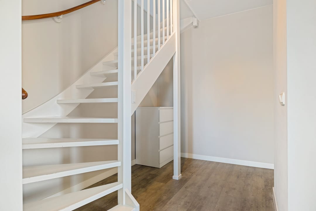 Spacious Move-in Ready Home in Popular De Laares Neighborhood — 21