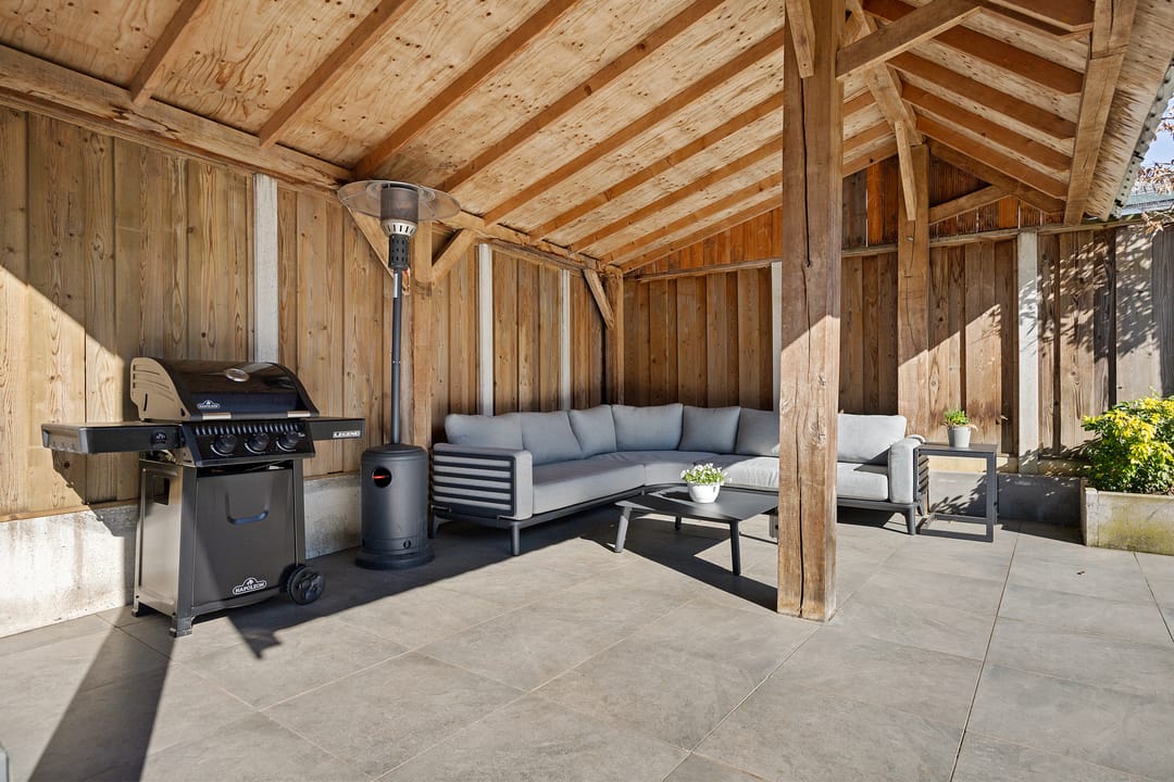 Spacious Move-in Ready Home in Popular De Laares Neighborhood — 39