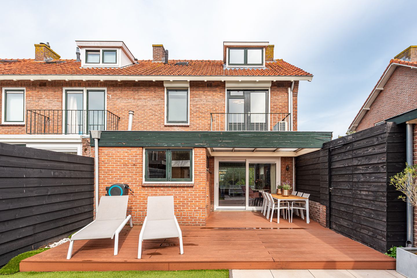 Spacious corner home with south-facing garden and garage in Loosdrecht — 14