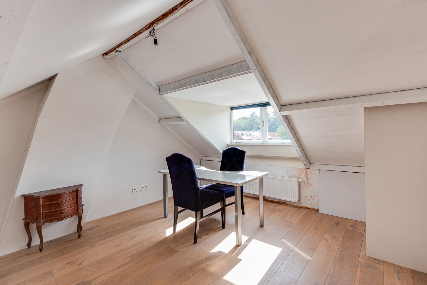 Spacious corner home with south-facing garden and garage in Loosdrecht — 29