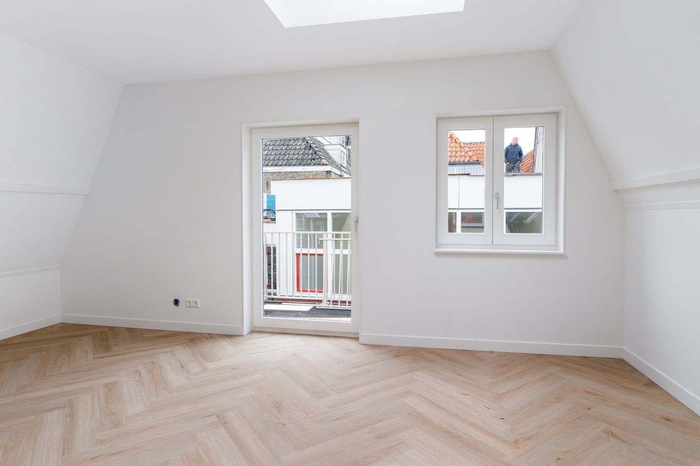 Foto 10 van Weaze 24