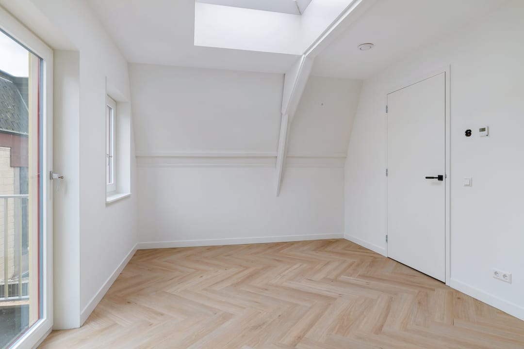 Foto 11 van Weaze 24