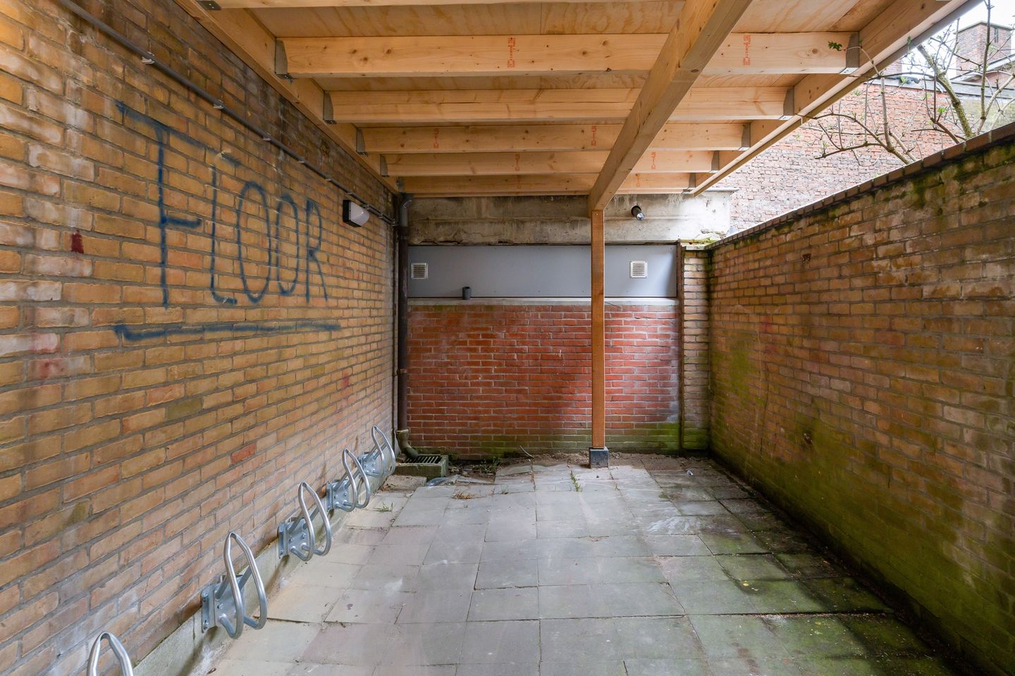 Foto 19 van Weaze 24