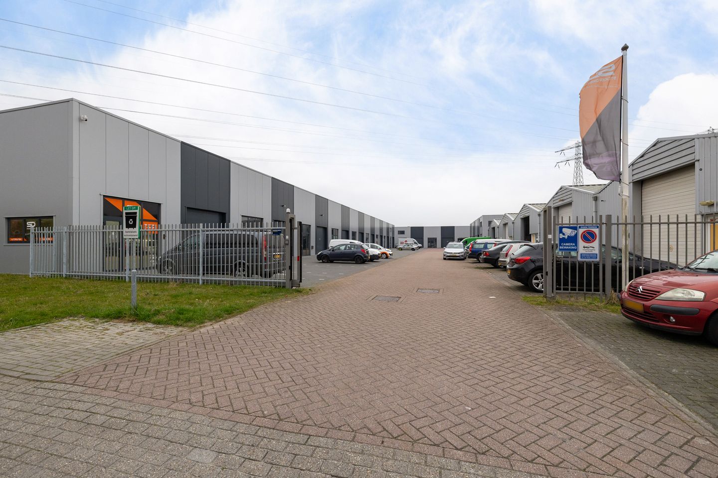 Bekijk foto 2 van Aldebaranweg 14-g