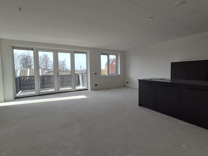 Photo 4 of Waterlelie 39