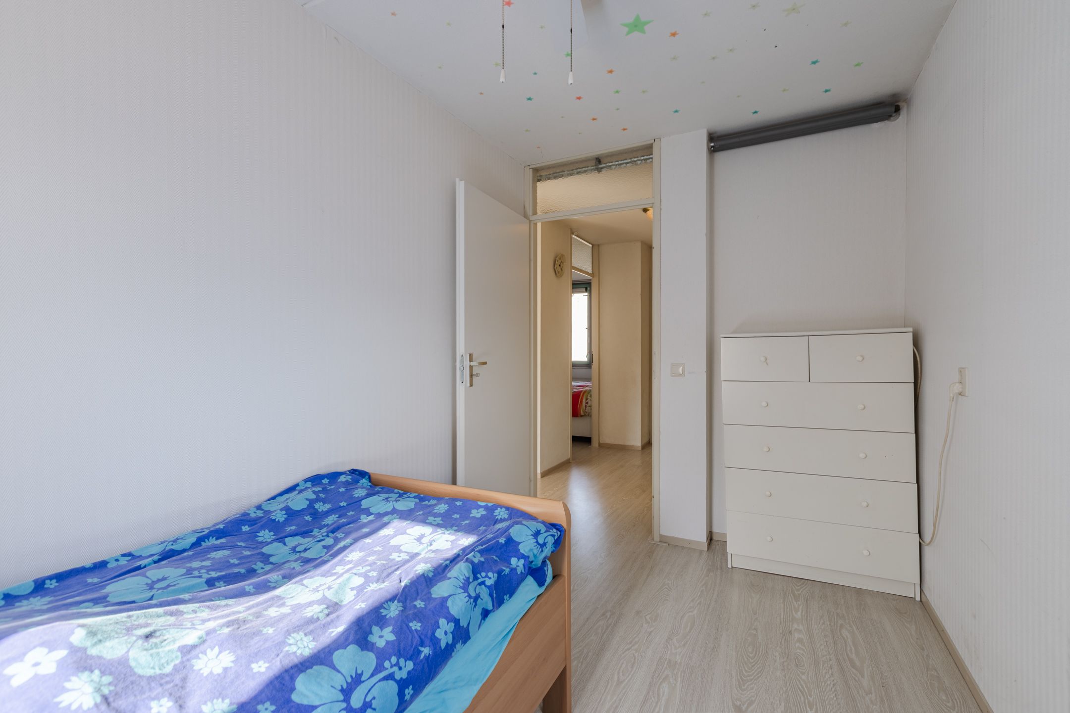 Spacious corner home with garden, roof terrace, and garage in Voordorp — 36