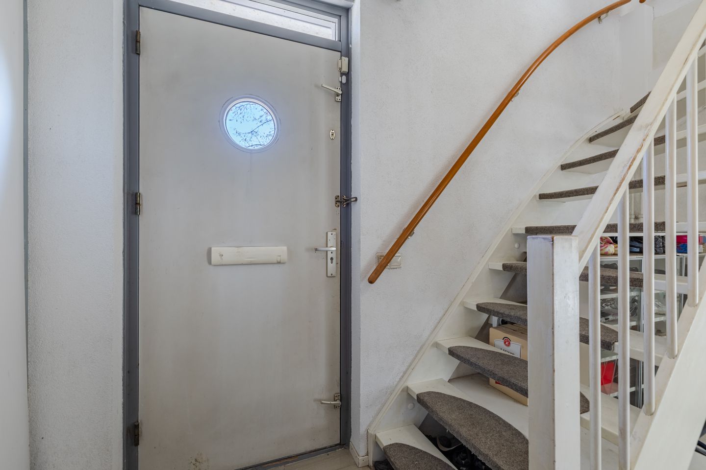 Spacious corner home with garden, roof terrace, and garage in Voordorp — 46