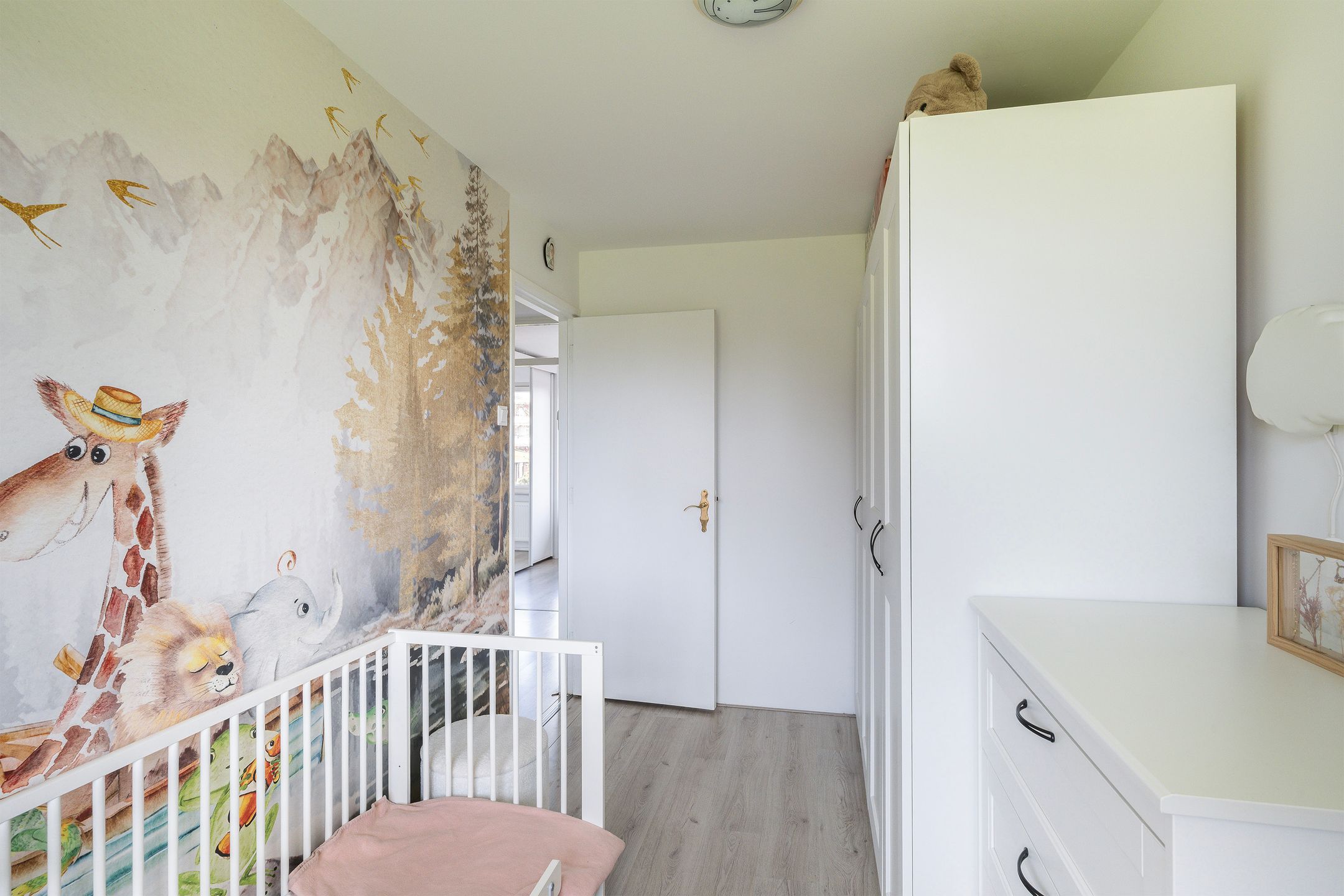 5-Room Maisonette with Sunny Balcony Near Nature — 32