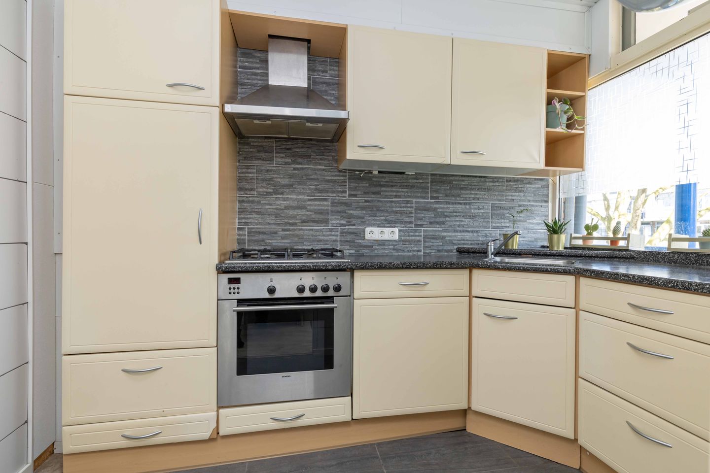 Photo 4 of Dr Dassenstraat 29