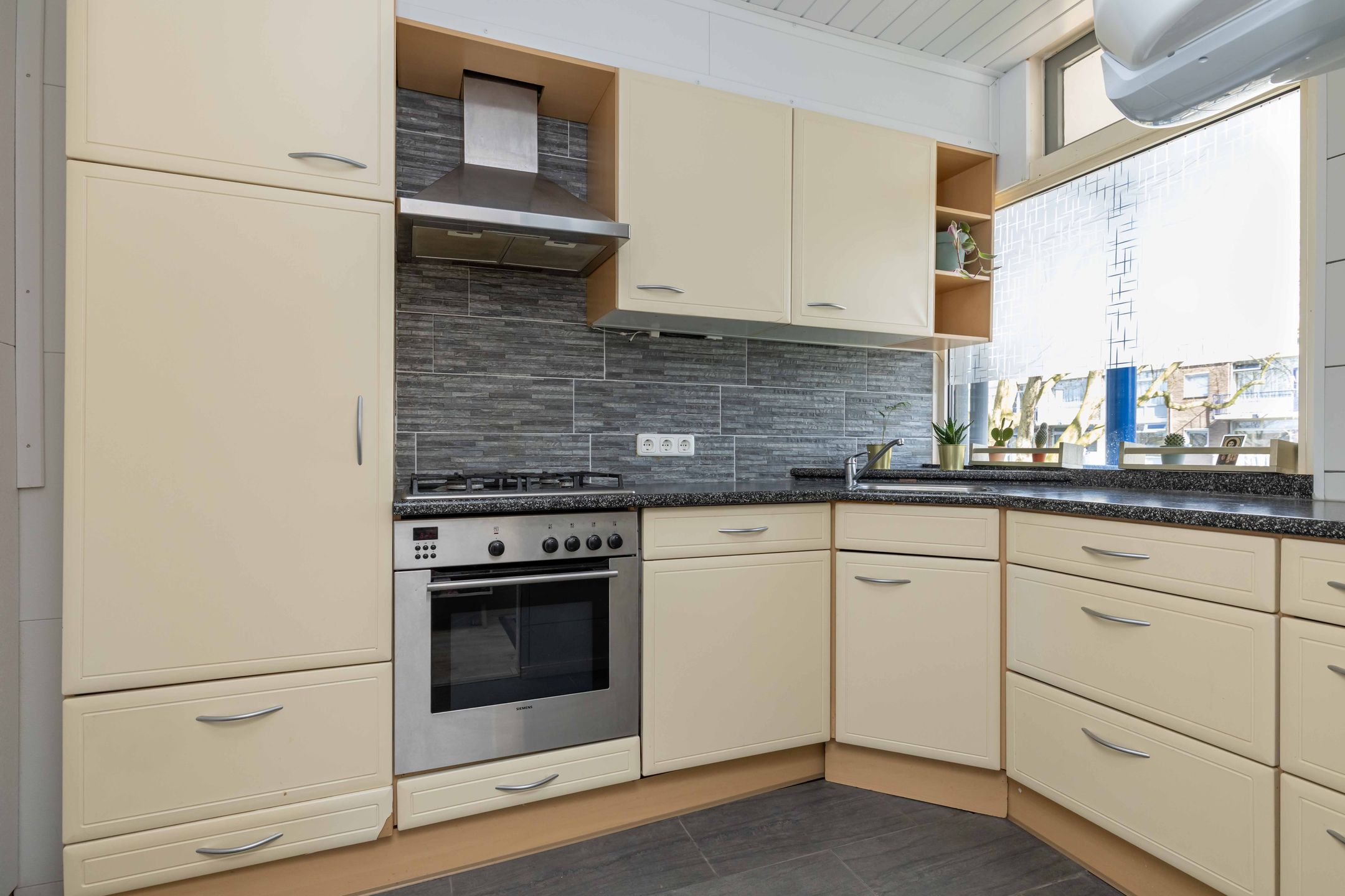 Photo 21 of Dr Dassenstraat 29