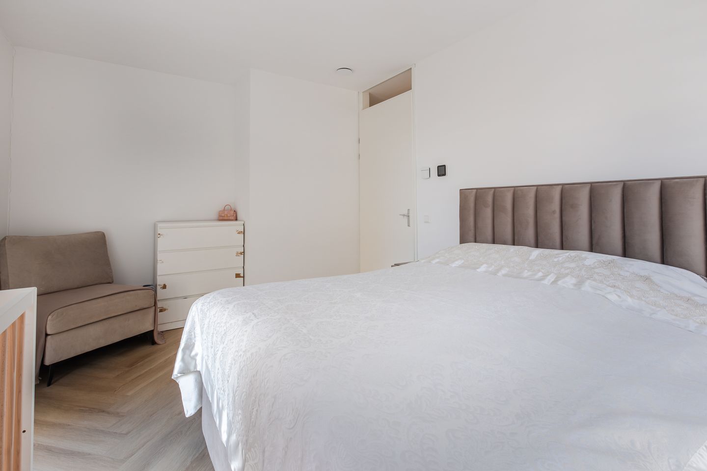 Luxury New Build Apartment with 3 Bedrooms and Energy Label A+++ — 18